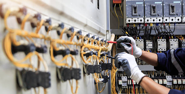 Professional Electrician technician working in Meadowlakes, TX